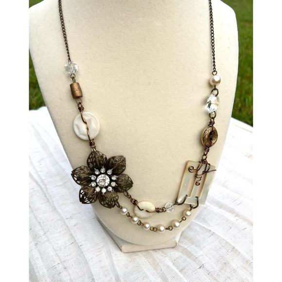 Jewelry - Asymmetrical Vintage-Style Modern Boho Necklace Bronze Metal Floral Shell